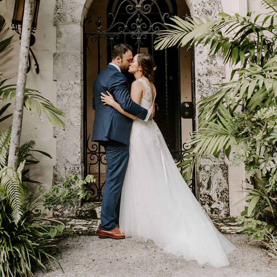 newlyweds at Villa Woodbine